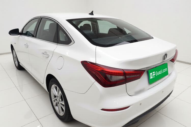 Used CHANGAN Eado 2019 High-Energy Edition 1.6L GDI Automatic Pioneer Model China VI Standard Exterior 3