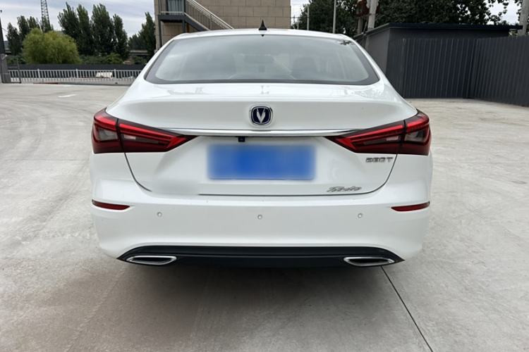Used CHANGAN Eado 2019 Blue Whale Edition 280T GDI DCT High-Speed Model Exterior 4