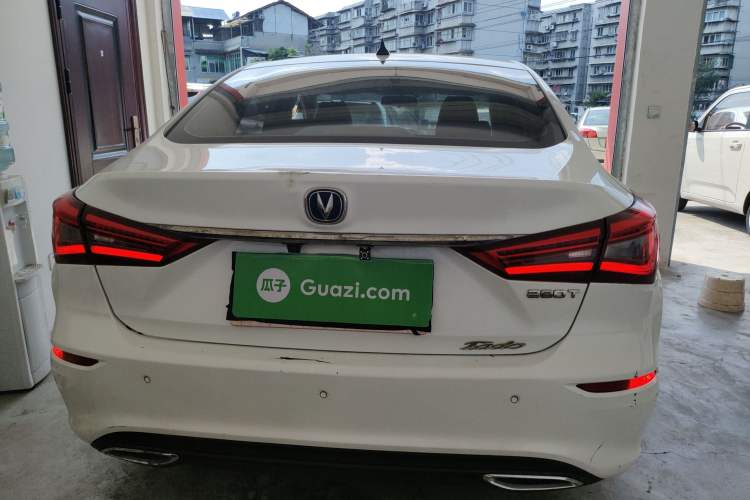 Used CHANGAN Eado 2019 Blue Whale Edition 280T GDI DCT High-Speed Model Exterior 4