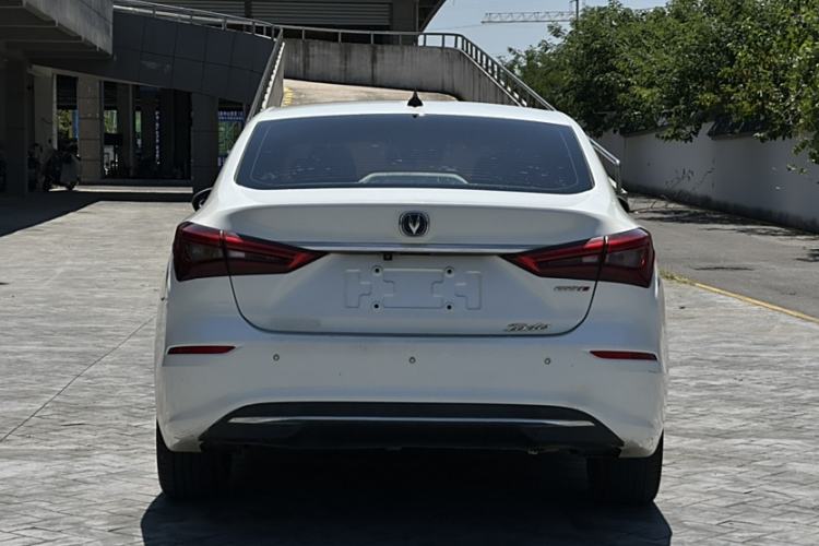 Used CHANGAN Eado 2019 High-Energy Edition 1.6L GDI Automatic Zhenfeng Model China VI Standard Exterior 4