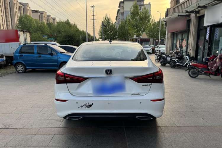 Used CHANGAN Eado 2019 Blue Whale Edition 280T GDI DCT High-Speed Model Exterior 4