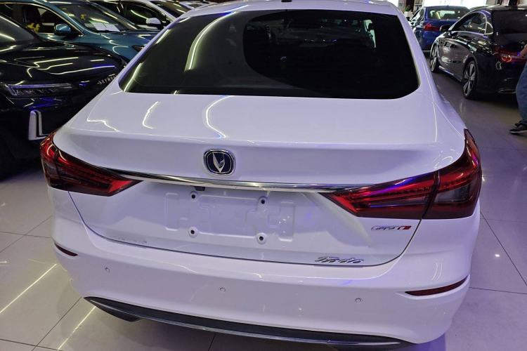 Used CHANGAN Eado 2019 High-Energy Edition 1.6L GDI Automatic Pioneer Model China VI Standard Exterior 4