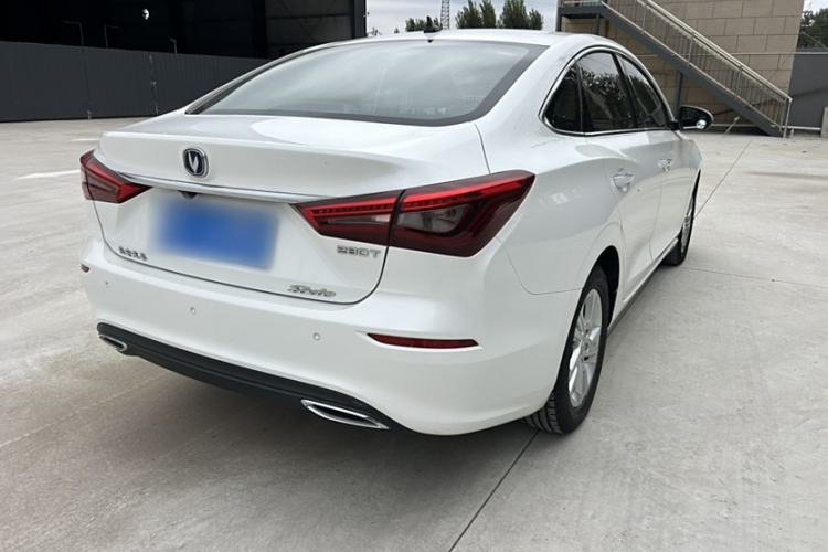Used CHANGAN Eado 2019 Blue Whale Edition 280T GDI DCT High-Speed Model Exterior 5