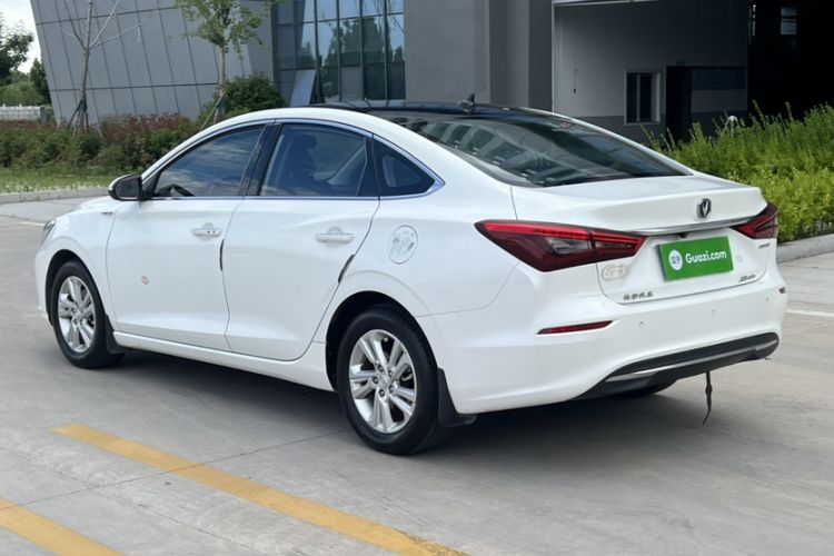 Used CHANGAN Eado 2019 1.6L GDI Manual Value Edition China VI Standard Exterior 5