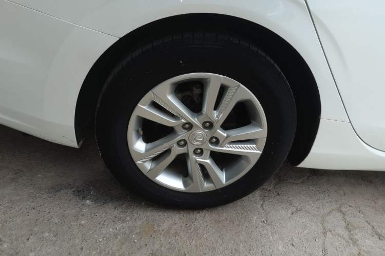 Used CHANGAN Eado 2019 High-Energy Edition 1.6L GDI Manual Pioneer Model China VI Standard Exterior 5
