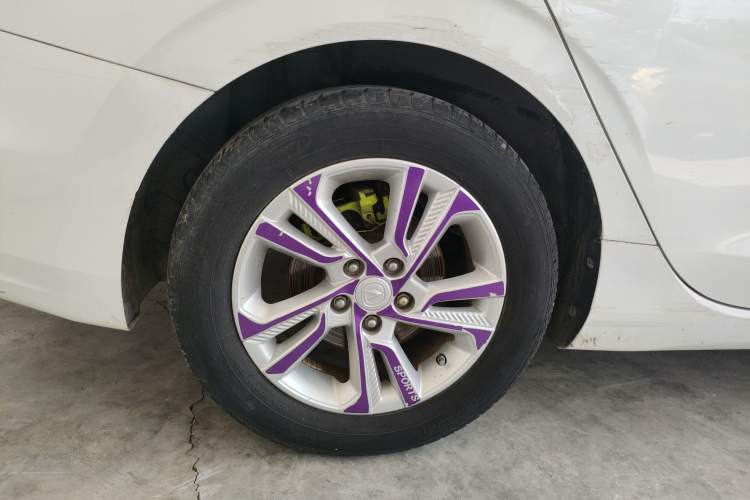 Used CHANGAN Eado 2019 Blue Whale Edition 280T GDI DCT High-Speed Model Exterior 8
