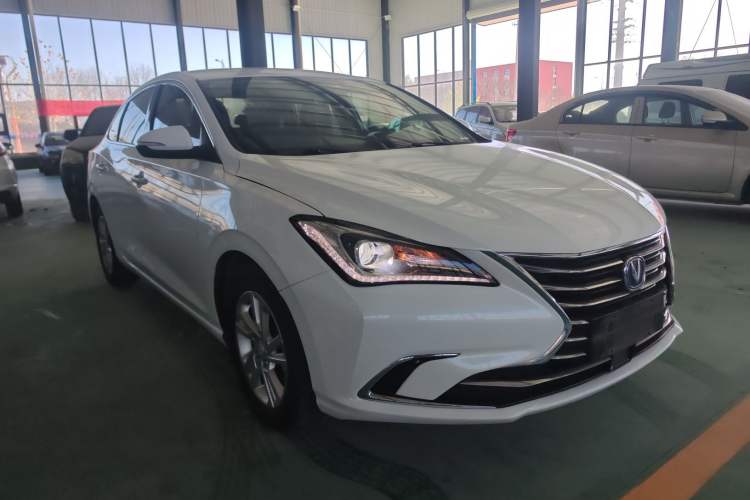 Used CHANGAN Eado 2019 High-Energy Edition 1.6L GDI Manual Pioneer Model China VI Standard Front Right 45 Deg