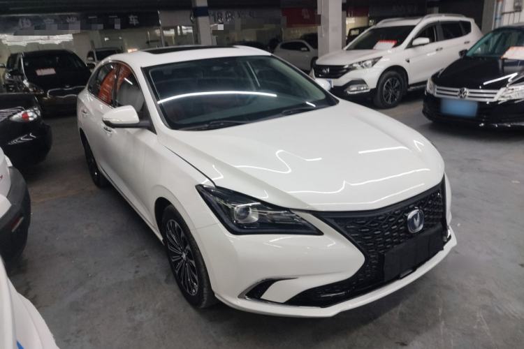 Used CHANGAN Eado 2019 Blue Whale Edition 280T GDI DCT Light-Speed Model Front Right 45 Deg