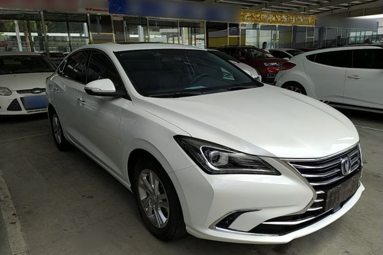 Used CHANGAN Eado 2019 High-Energy Edition 1.6L GDI Manual Pioneer Model China VI Standard Front Right 45 Deg