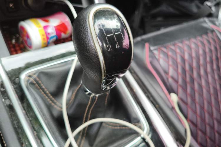 Used CHANGAN Eado 2019 High-Energy Edition 1.6L GDI Manual Pioneer Model China VI Standard Gear Lever