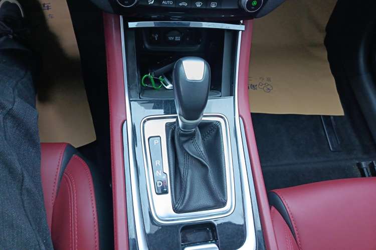Used CHANGAN Eado 2019 Blue Whale Edition 280T GDI DCT Light-Speed Model Gear Lever