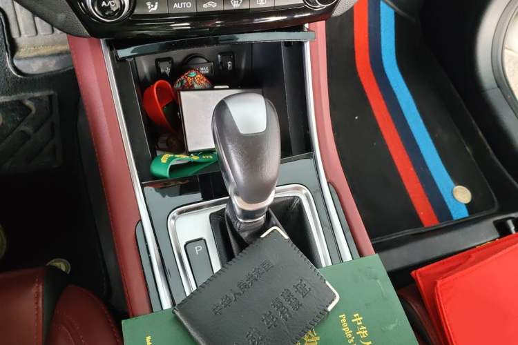 Used CHANGAN Eado 2019 Blue Whale Edition 280T GDI DCT High-Speed Model Gear Lever