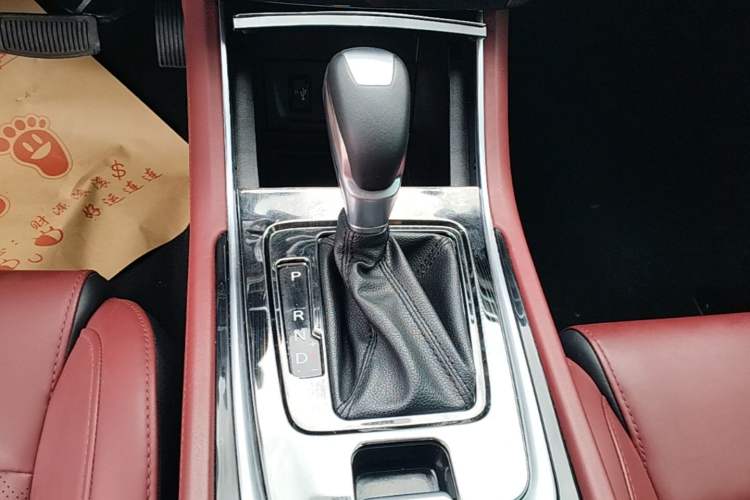 Used CHANGAN Eado 2019 Blue Whale Edition 280T GDI DCT High-Speed Model Gear Lever