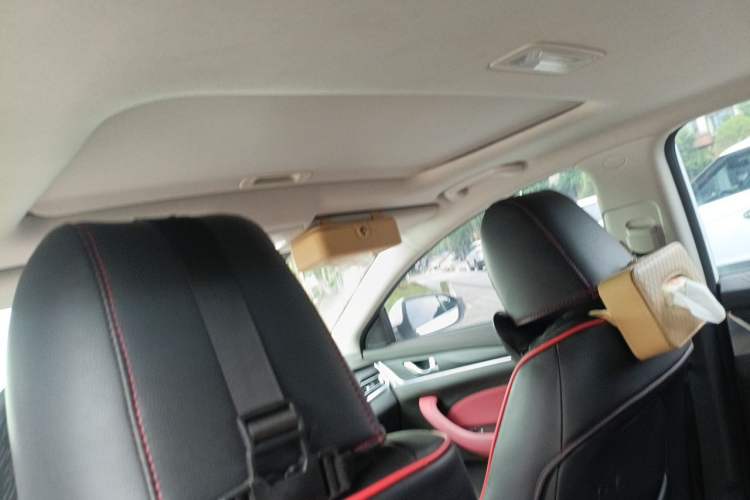 Used CHANGAN Eado 2019 Blue Whale Edition 280T GDI DCT High-Speed Model Headliner