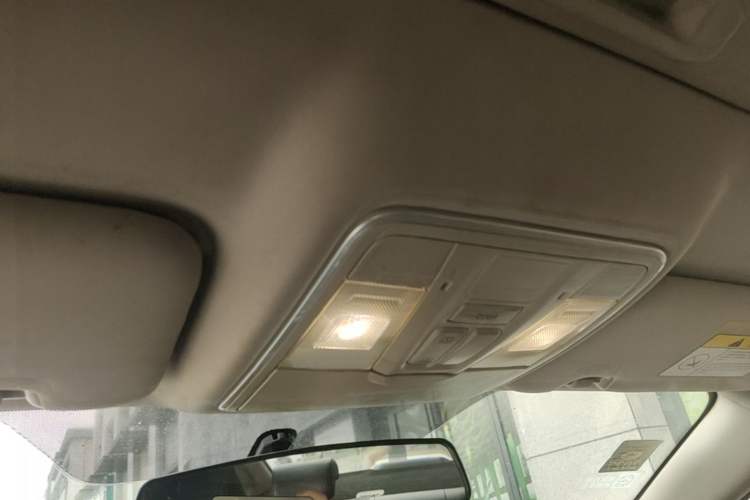 Used CHANGAN Eado 2019 High-Energy Edition 1.6L GDI Automatic Pioneer Model China VI Standard Headliner
