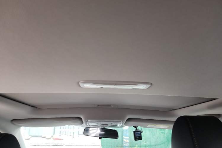 Used CHANGAN Eado 2019 High-Energy Edition 1.6L GDI Automatic Pioneer Model China VI Standard Headliner