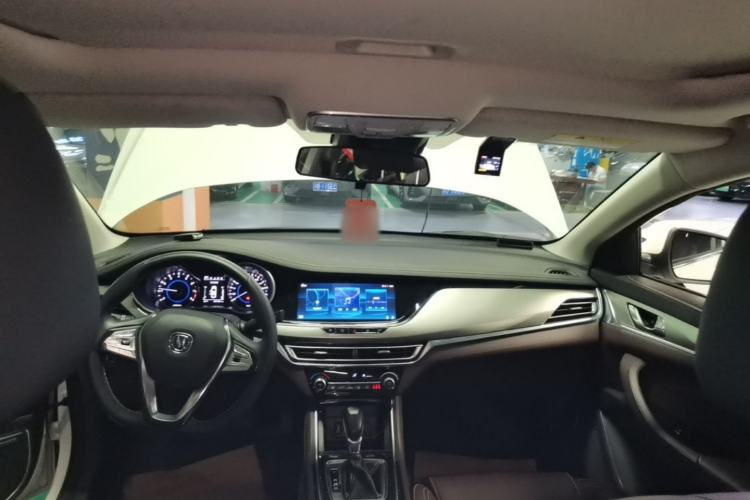 Used CHANGAN Eado 2019 High-Energy Edition 1.6L GDI Automatic Zhenfeng Model China VI Standard Headliner