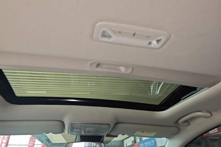 Used CHANGAN Eado 2019 High-Energy Edition 1.6L GDI Automatic Zhenfeng Model China VI Standard Headliner