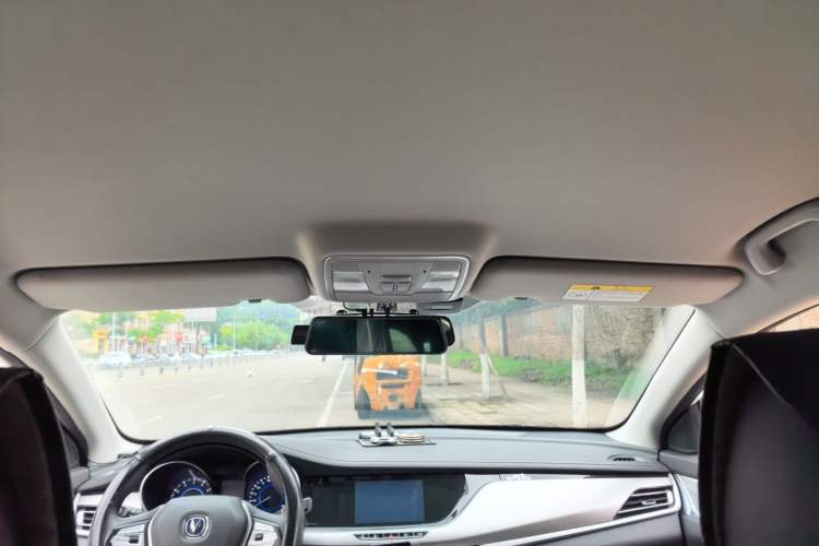 Used CHANGAN Eado 2019 1.6L GDI Manual Value Edition China VI Standard Headliner