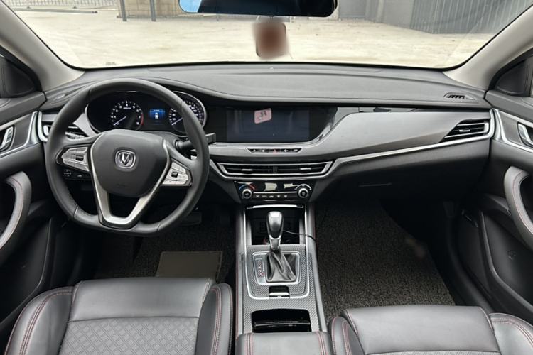 Used CHANGAN Eado 2019 Blue Whale Edition 280T GDI DCT High-Speed Model Interior 1