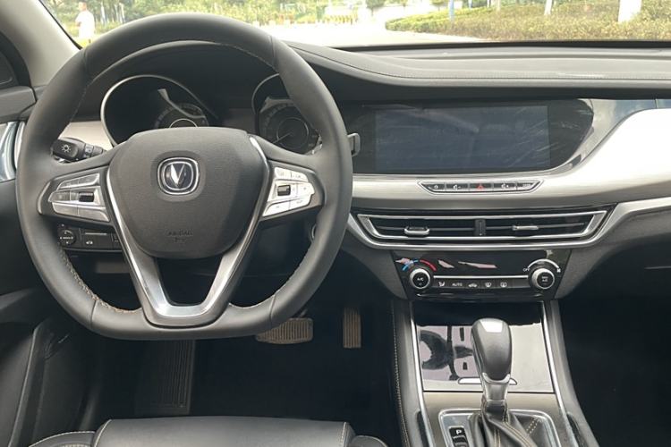 Used CHANGAN Eado 2019 High-Energy Edition 1.6L GDI Automatic Pioneer Model China VI Standard Interior 1