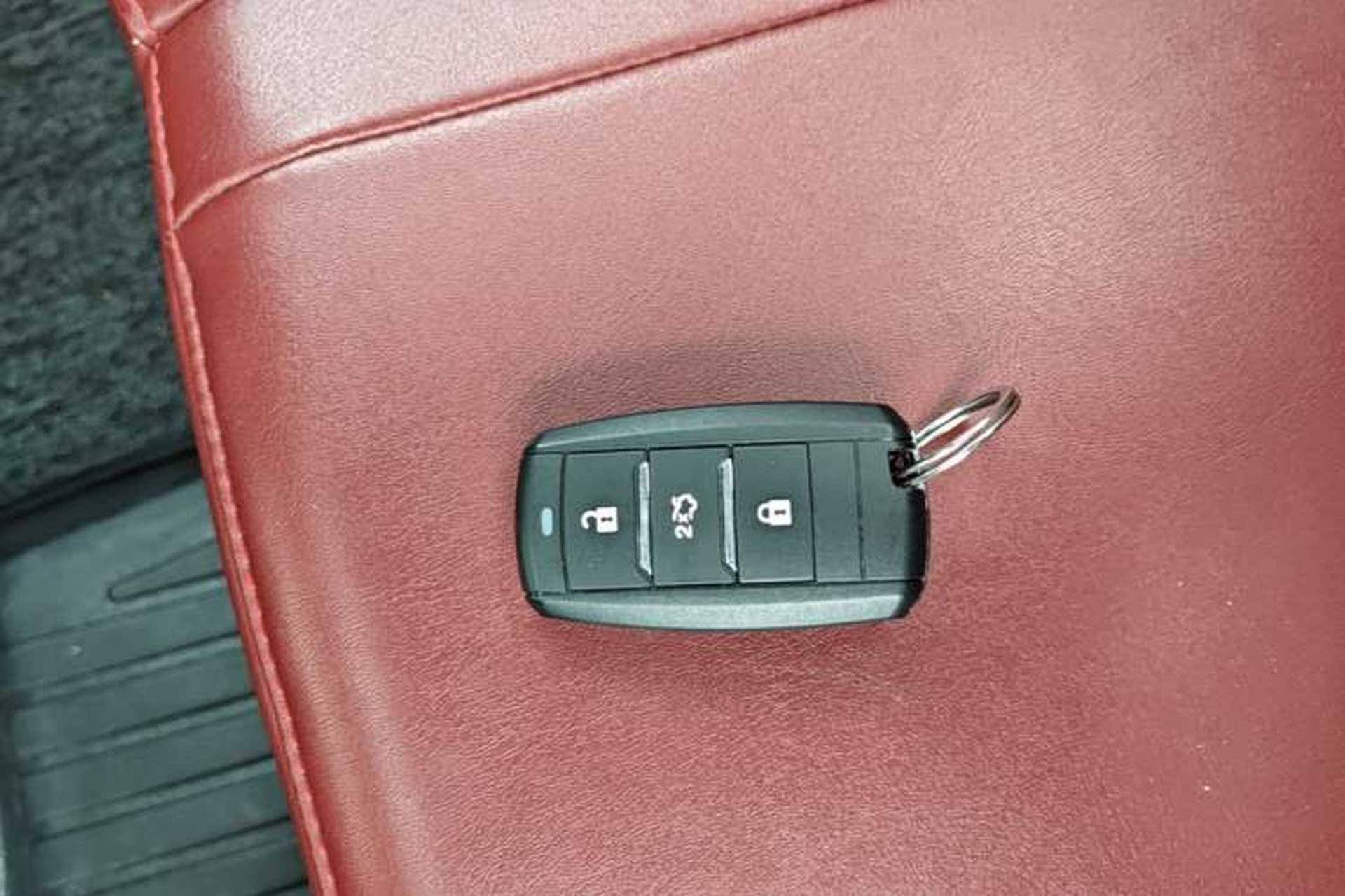 Used CHANGAN Eado 2019 Blue Whale Edition 280T GDI DCT High-Speed Model Interior 1
