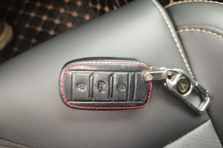 Used CHANGAN Eado 2019 High-Energy Edition 1.6L GDI Manual Pioneer Model China VI Standard Interior 1