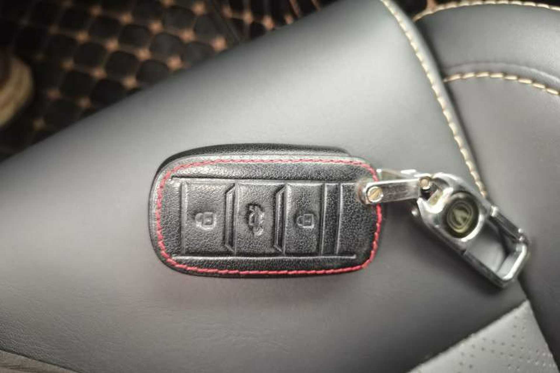 Used CHANGAN Eado 2019 High-Energy Edition 1.6L GDI Manual Pioneer Model China VI Standard Interior 1