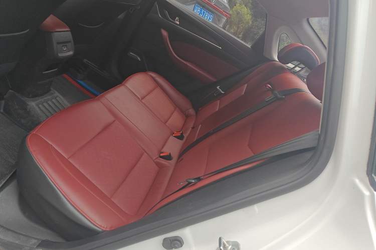 Used CHANGAN Eado 2019 Blue Whale Edition 280T GDI DCT High-Speed Model Interior 1