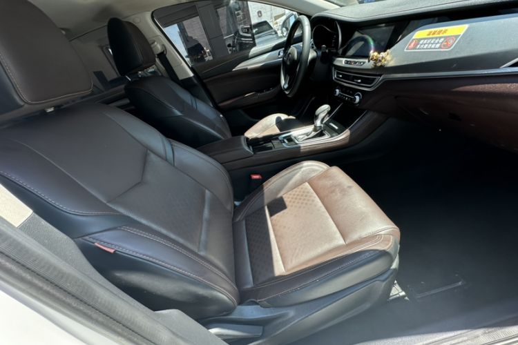 Used CHANGAN Eado 2019 High-Energy Edition 1.6L GDI Automatic Zhenfeng Model China VI Standard Interior 11