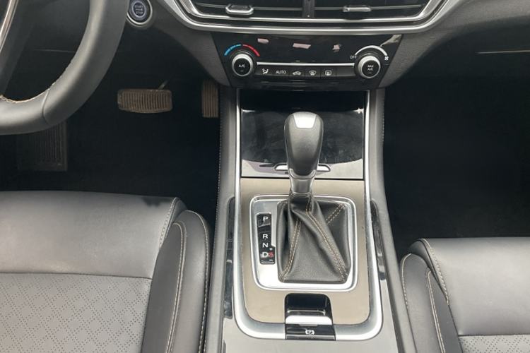 Used CHANGAN Eado 2019 High-Energy Edition 1.6L GDI Automatic Pioneer Model China VI Standard Interior 2