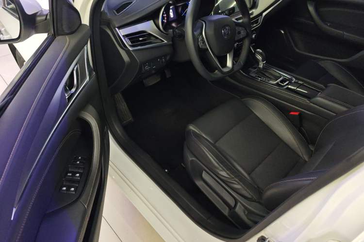 Used CHANGAN Eado 2019 High-Energy Edition 1.6L GDI Automatic Pioneer Model China VI Standard Interior 2
