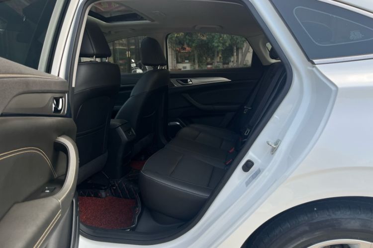Used CHANGAN Eado 2019 High-Energy Edition 1.6L GDI Automatic Pioneer Model China VI Standard Interior 2