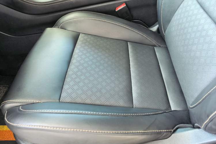 Used CHANGAN Eado 2019 High-Energy Edition 1.6L GDI Manual Pioneer Model China VI Standard Interior 2