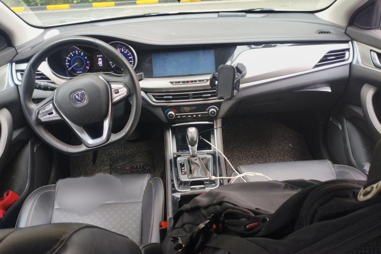 Used CHANGAN Eado 2019 High-Energy Edition 1.6L GDI Automatic Pioneer Model China VI Standard Interior 2