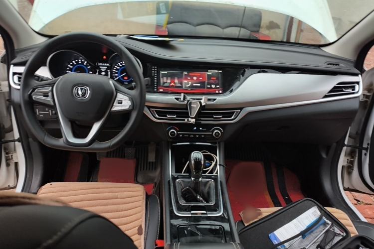 Used CHANGAN Eado 2019 High-Energy Edition 1.6L GDI Manual Pioneer Model China VI Standard Interior 2