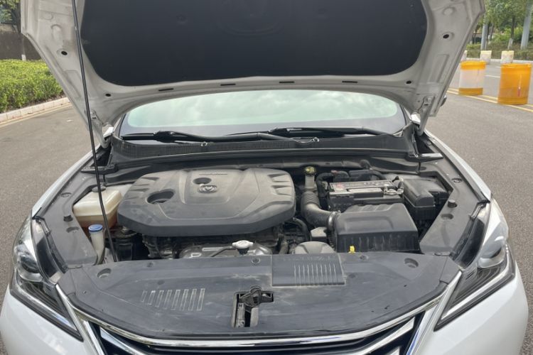 Used CHANGAN Eado 2019 High-Energy Edition 1.6L GDI Automatic Pioneer Model China VI Standard Interior 3