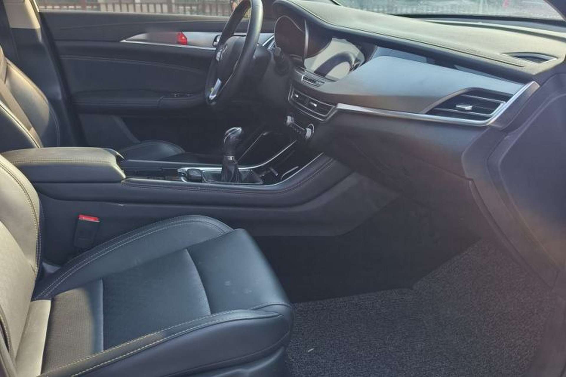 Used CHANGAN Eado 2019 High-Energy Edition 1.6L GDI Manual Pioneer Model China VI Standard Interior 3