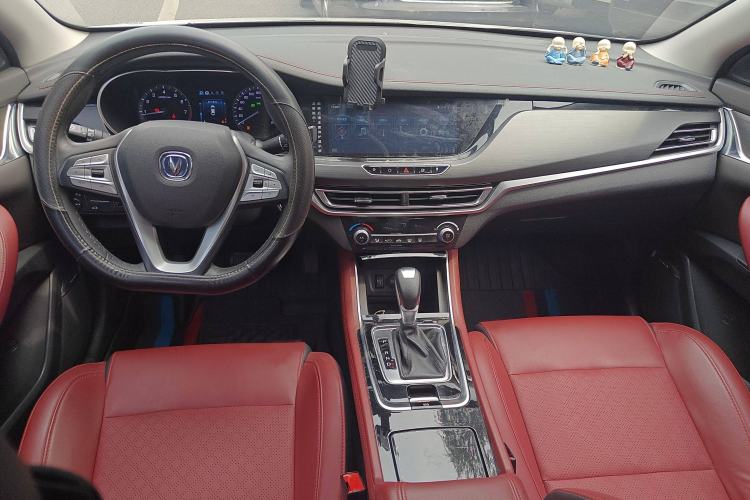 Used CHANGAN Eado 2019 Blue Whale Edition 280T GDI DCT High-Speed Model Interior 3