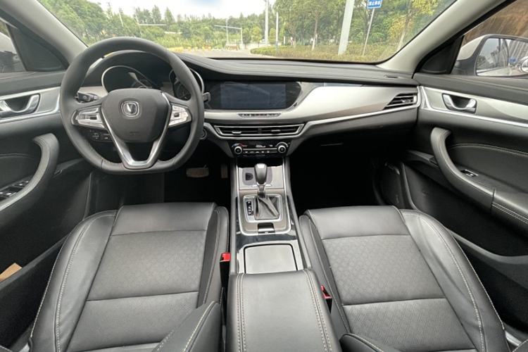 Used CHANGAN Eado 2019 High-Energy Edition 1.6L GDI Automatic Pioneer Model China VI Standard Interior 4