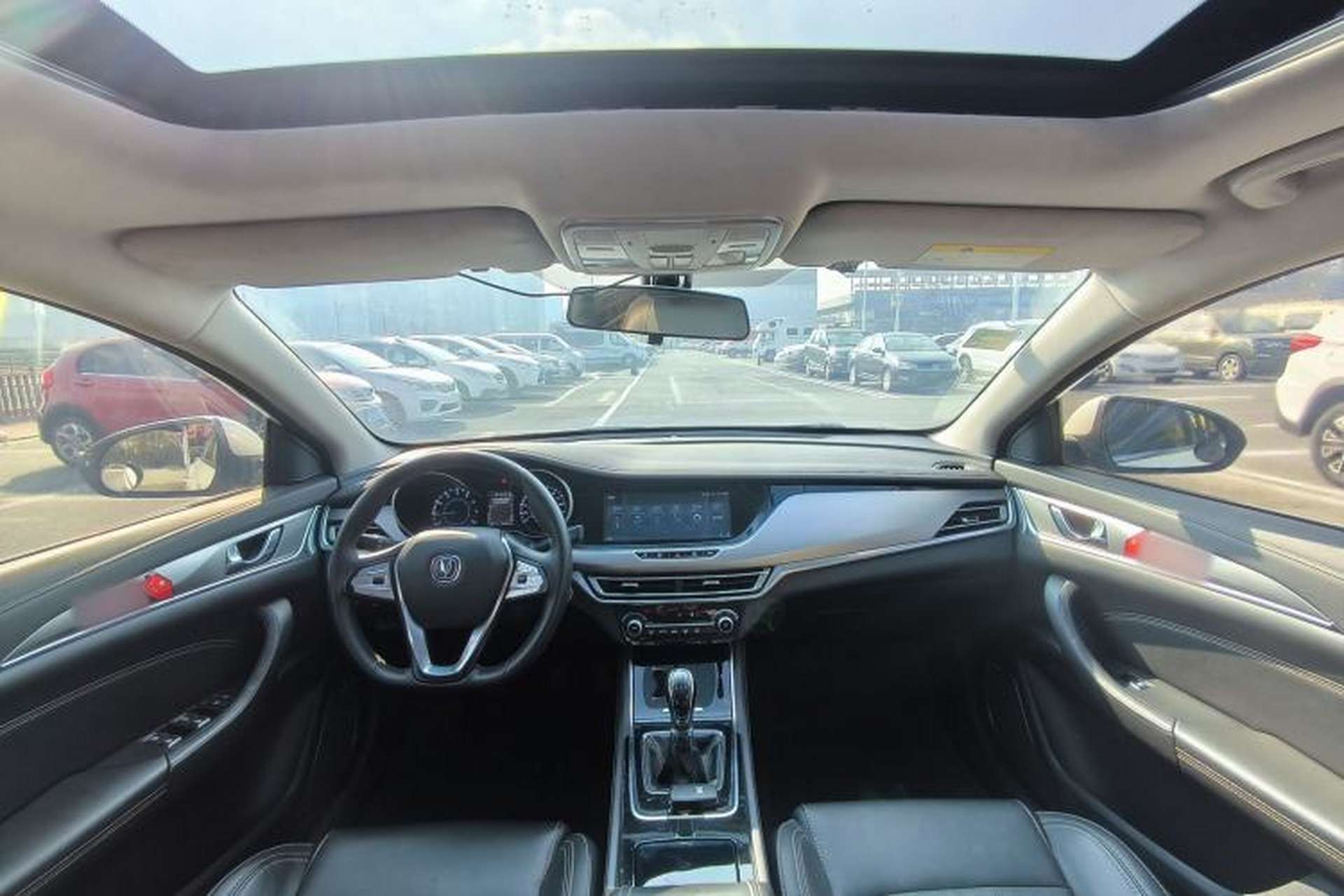 Used CHANGAN Eado 2019 High-Energy Edition 1.6L GDI Manual Pioneer Model China VI Standard Interior 5