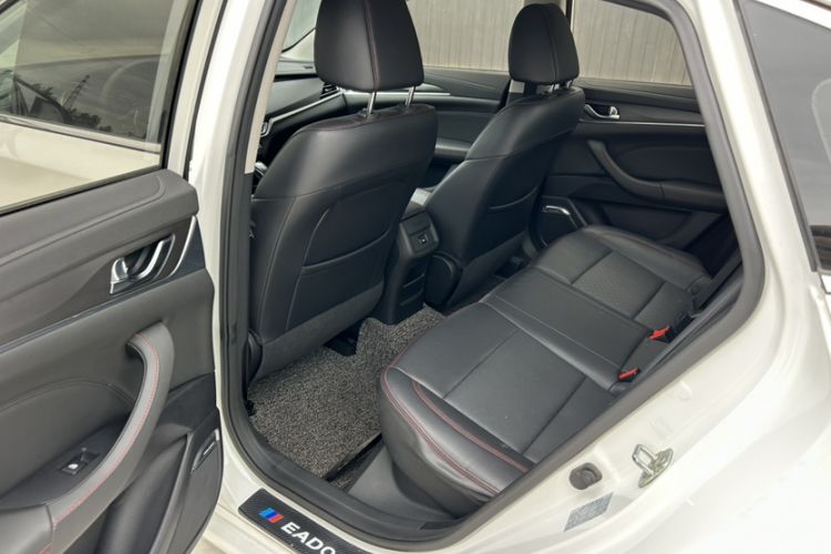 Used CHANGAN Eado 2019 Blue Whale Edition 280T GDI DCT High-Speed Model Interior 7