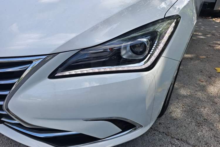 Used CHANGAN Eado 2019 High-Energy Edition 1.6L GDI Automatic Pioneer Model China VI Standard Left Front Headlight