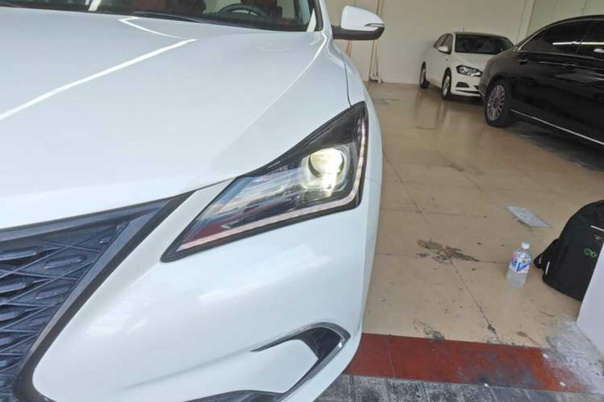 Used CHANGAN Eado 2019 Blue Whale Edition 280T GDI DCT High-Speed Model Left Front Headlight