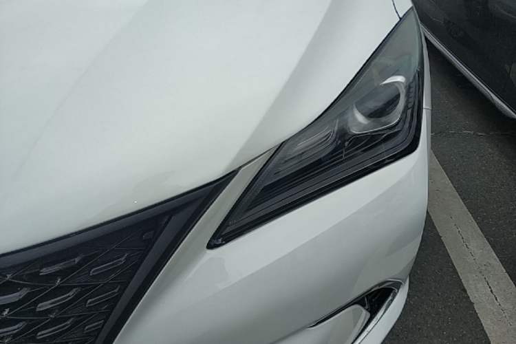 Used CHANGAN Eado 2019 Blue Whale Edition 280T GDI DCT Light-Speed Model Left Front Headlight
