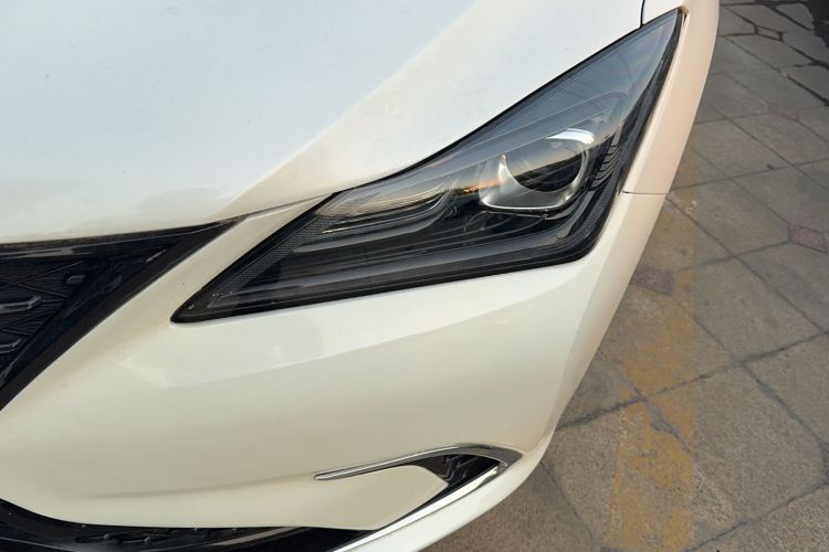 Used CHANGAN Eado 2019 Blue Whale Edition 280T GDI DCT High-Speed Model Left Front Headlight