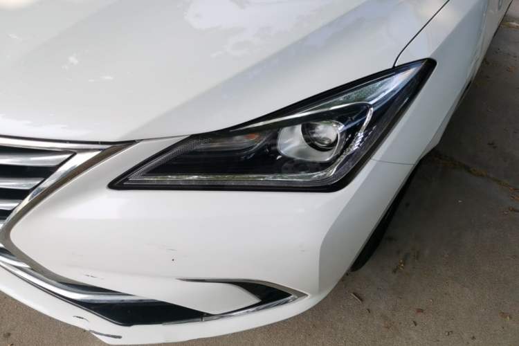 Used CHANGAN Eado 2019 1.6L GDI Manual Value Edition China VI Standard Left Front Headlight
