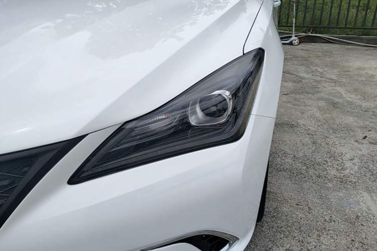Used CHANGAN Eado 2019 Blue Whale Edition 280T GDI DCT High-Speed Model Left Front Headlight
