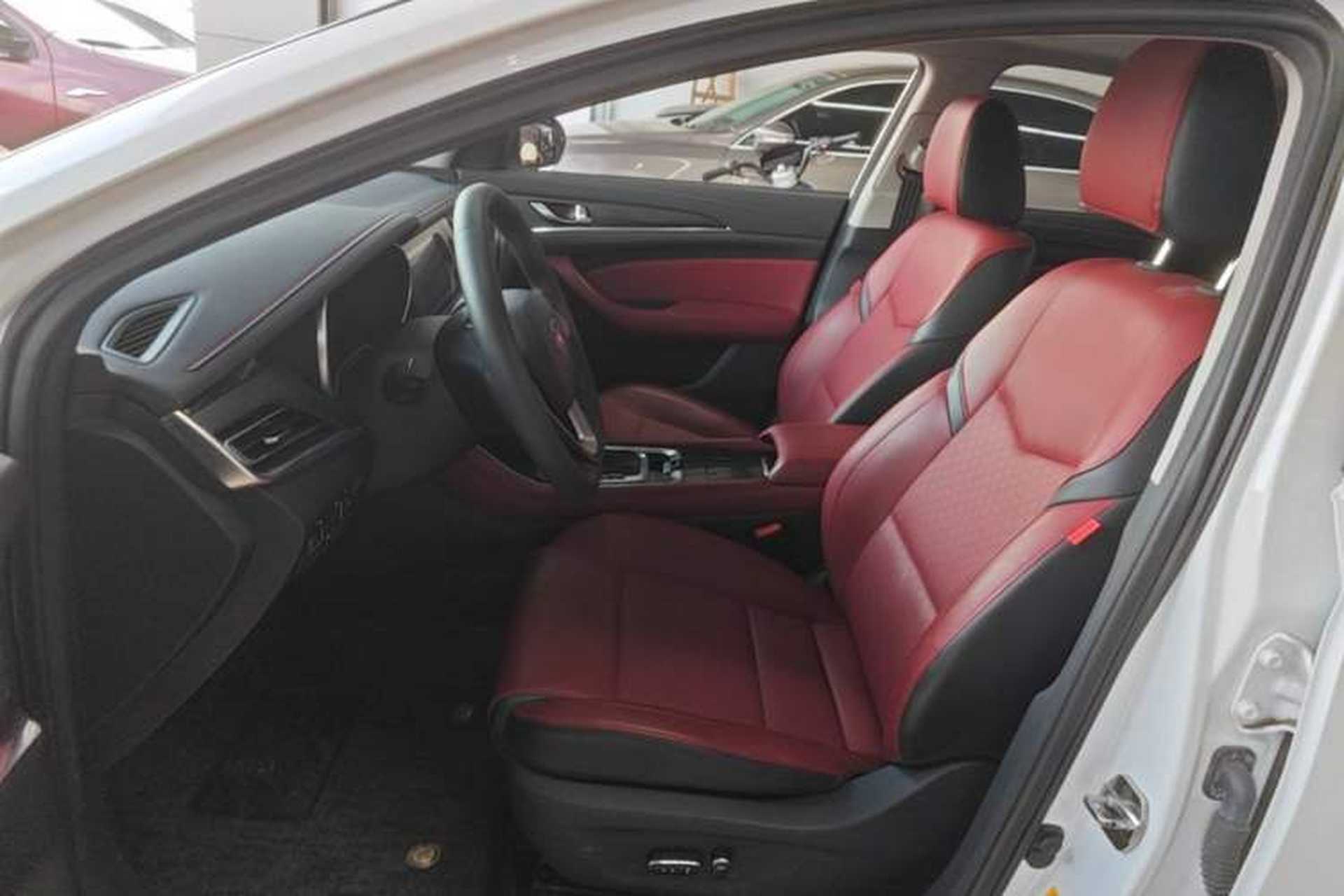 Used CHANGAN Eado 2019 Blue Whale Edition 280T GDI DCT High-Speed Model Left Front Seat