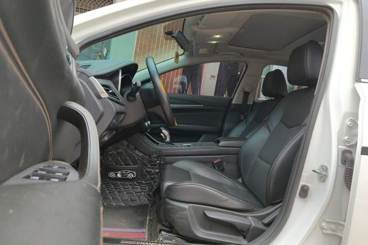 Used CHANGAN Eado 2019 High-Energy Edition 1.6L GDI Automatic Pioneer Model China VI Standard Left Front Seat
